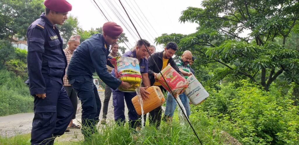 मुदाय प्रहरी साक्षेधारीले चाडपर्व मा प्रहरी गस्ती बढ्यो 