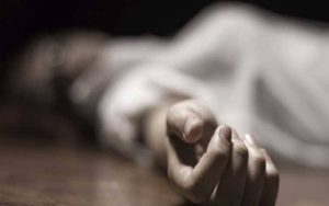 बारामा घरको छतबाट खसेर एक जनाको मृत्यु