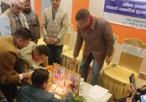 डाँडापारी पत्रकारिता पुरस्कारबाट कान्तिपुरकर्मी धिताल नगद सहित पुरस्कृत