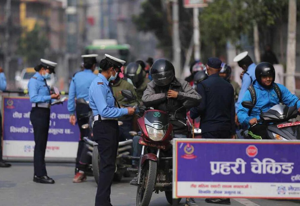 काठमाडौं उपत्यकामा २४ घण्टामा २,१०२ चालक कारबाहीमा, २१ लाखभन्दा बढी राजस्व संकलन
