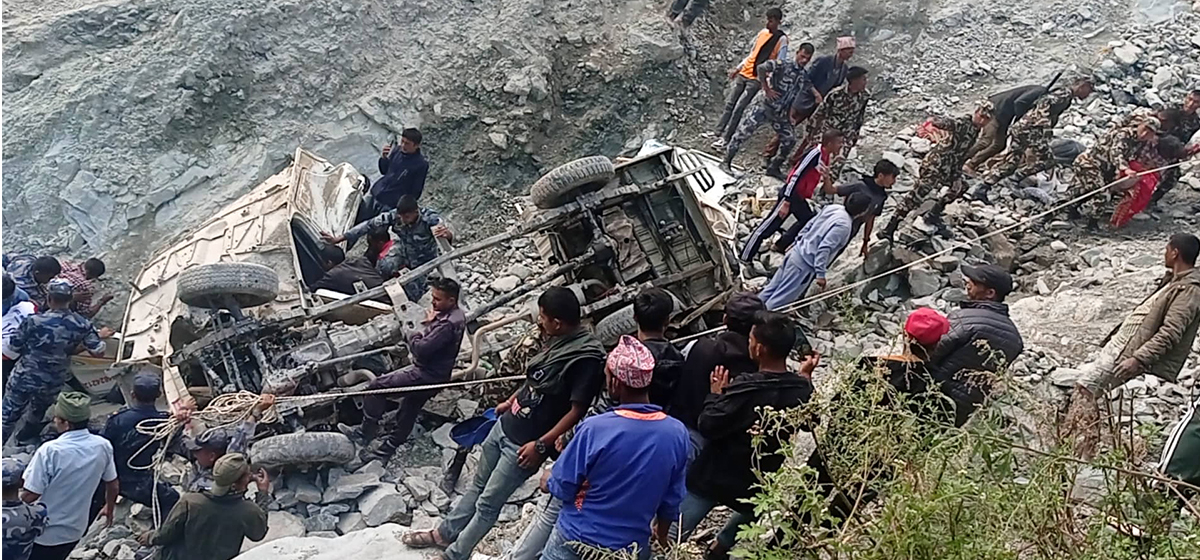 २५० मिटर तल खस्यो जीप, ३ मृतक र १२ घाइते