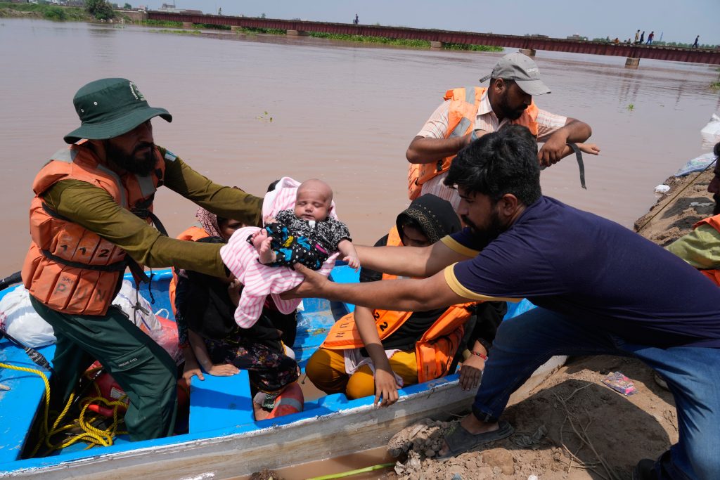 पाकिस्तानमा मनसुनजन्य विपद्ले एक महिनामा १०९ जनाको मृत्यु, पुनः भारी वर्षाको चेतावनी