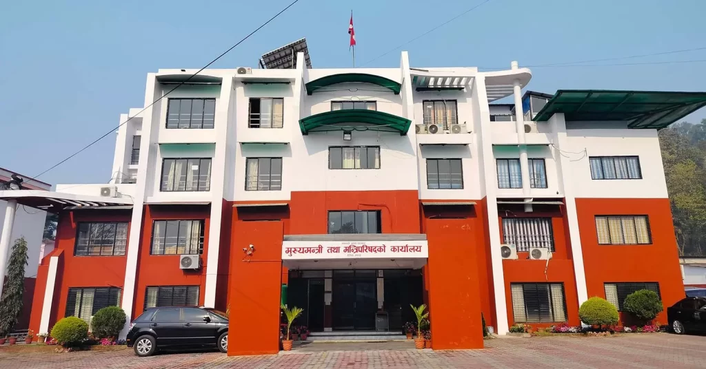 बागमती सरकारबाट बाहिरिँदै एमाले, आजै ६ मन्त्रीले बुझाउने सामूहिक राजीनामा