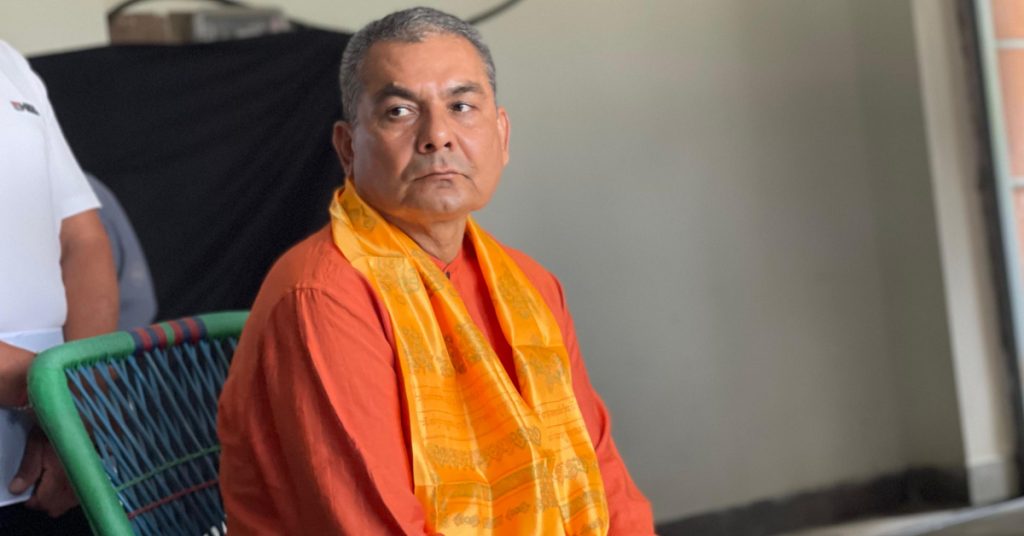 विमानस्थलबाट दुर्गा प्रसाईं नियन्त्रणमा, घर पुर्‍याएर छाडियो