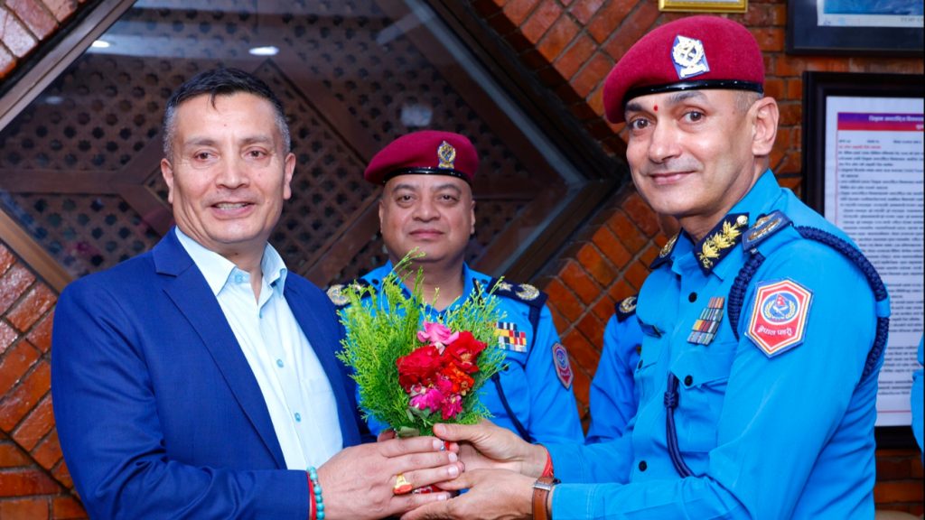 क्षेत्रीय शिखर सम्मेलनमा सहभागी आईजीपी कार्की स्वदेश फर्किए