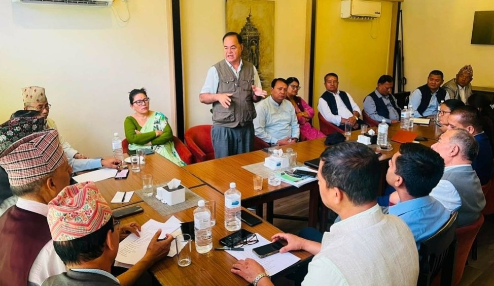बागमती सरकारप्रति एमालेको ‘पर्ख र हेर’ नीति, समर्थन यथावत्