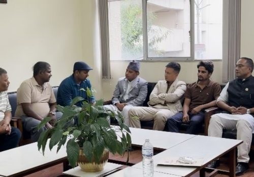 रवीन्द्र मेहताका परिवारसँग गृहमन्त्री सुधन गुरुङको वार्ता सुरु