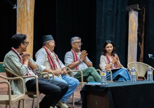 मण्डला थिएटरमा प्रज्ञा–प्रतिष्ठानका पदाधिकारी र रङ्गकर्मीबीच आत्मीय भेटघाट तथा अन्तर्क्रिया