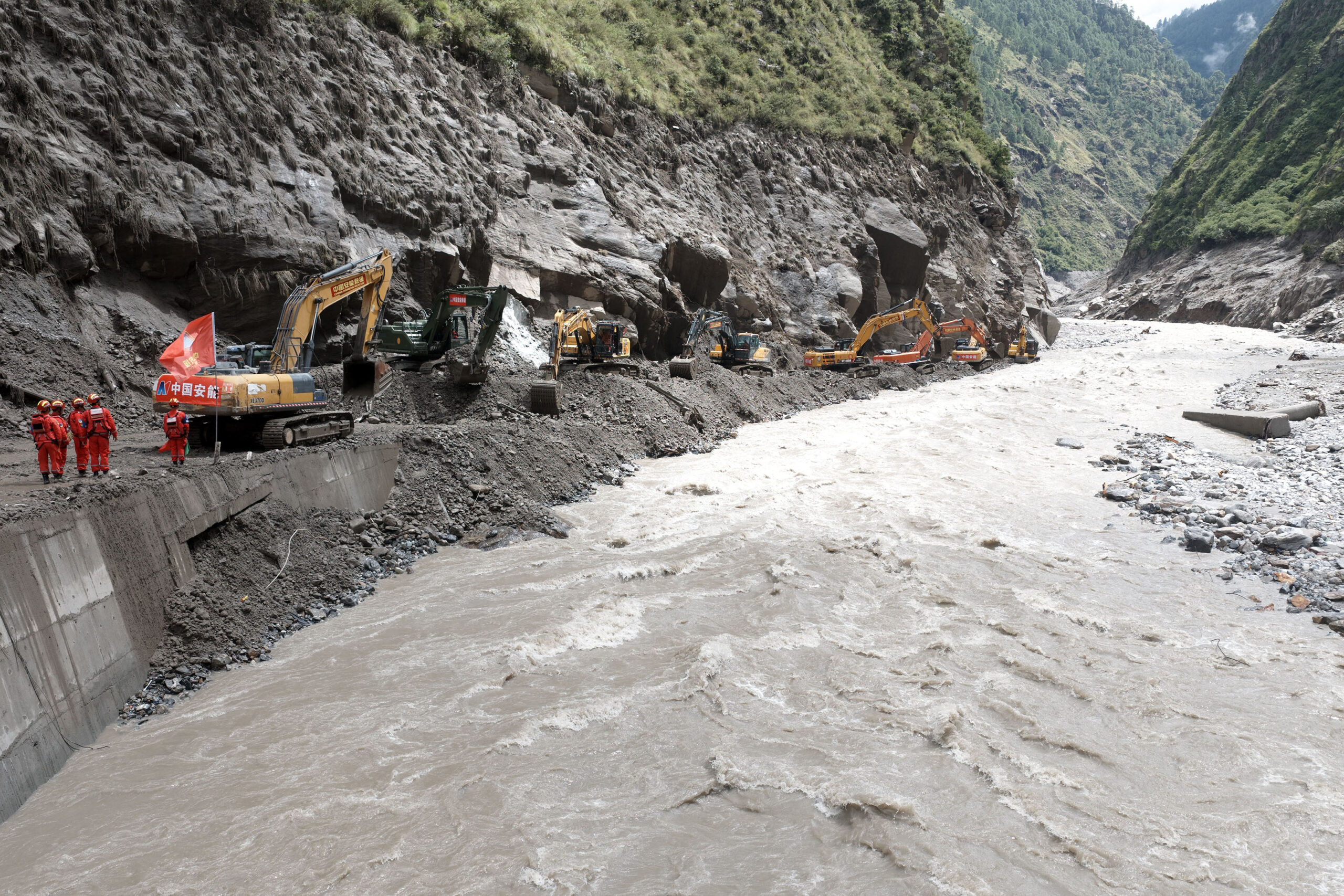 बिबिसीको दावी: ‘चीनले बाढीको दृश्य दबायो’