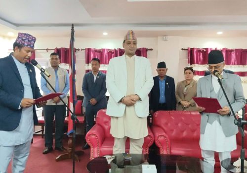 बागमतीका नवनियुक्त मन्त्री शैलेन्द्रमान बज्राचार्यले लिए शपथ