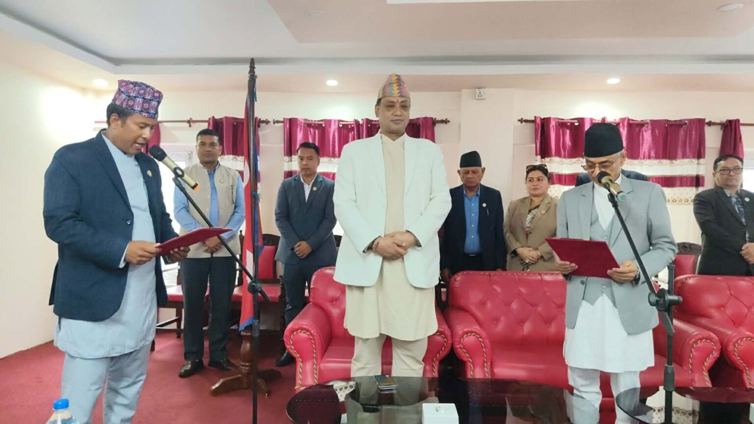 बागमतीका नवनियुक्त मन्त्री शैलेन्द्रमान बज्राचार्यले लिए शपथ