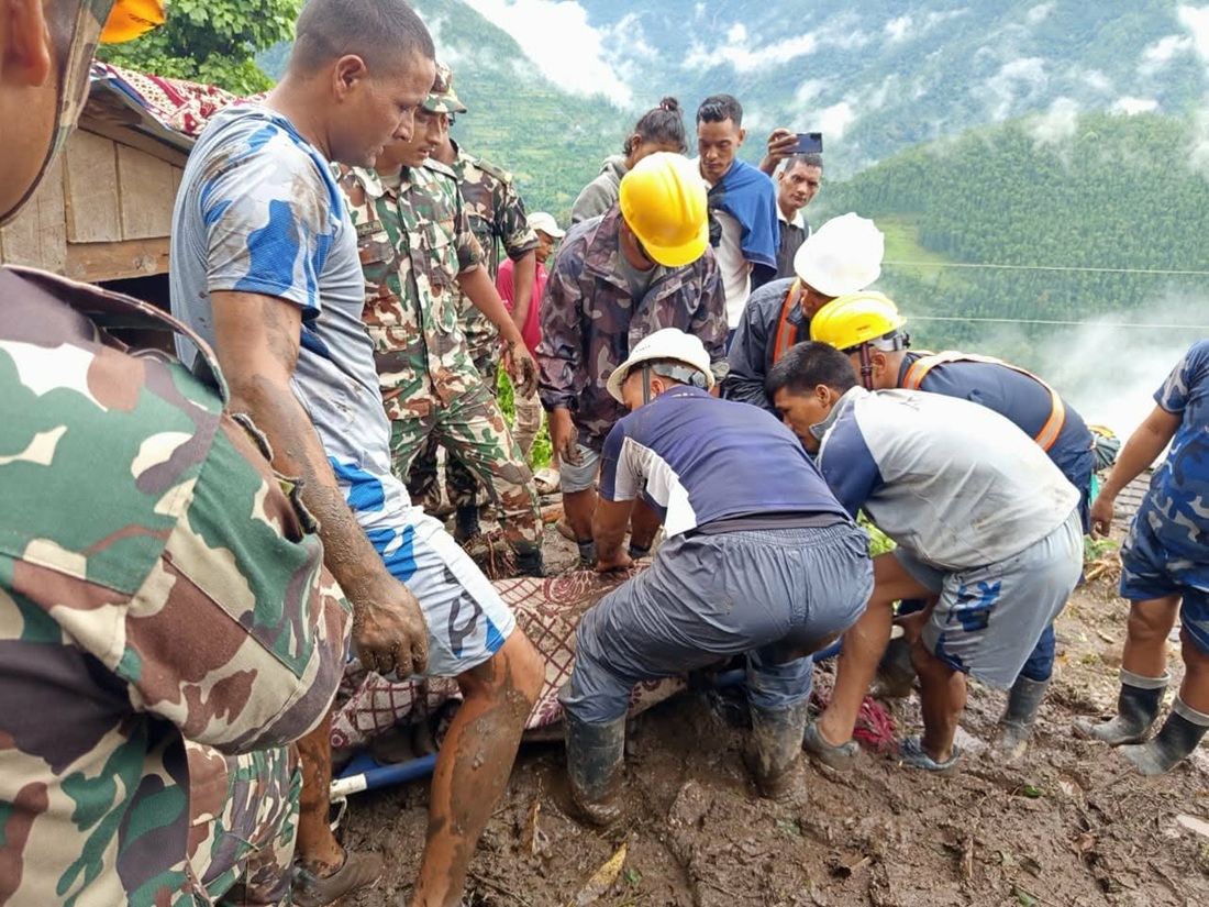 जाजरकोटमा पहिरोमा परी तीन जनाको मृत्यु, दुई बेपत्ता