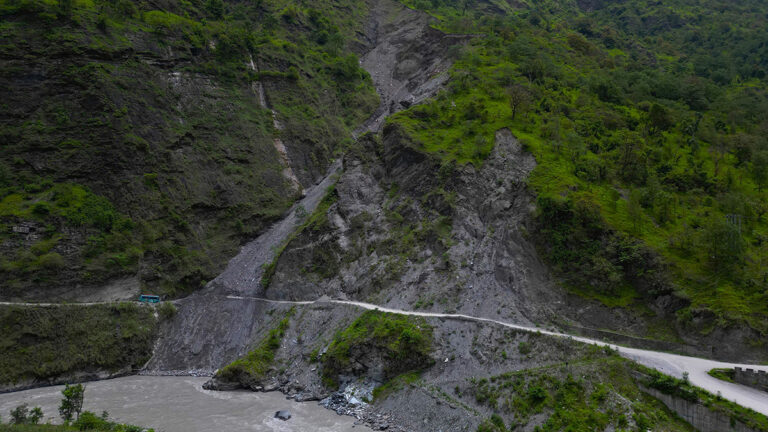फापरखेत पहिरोको विकल्पमा म्याग्दी नदीमाथि पक्की मोटरेबल पुल बन्ने