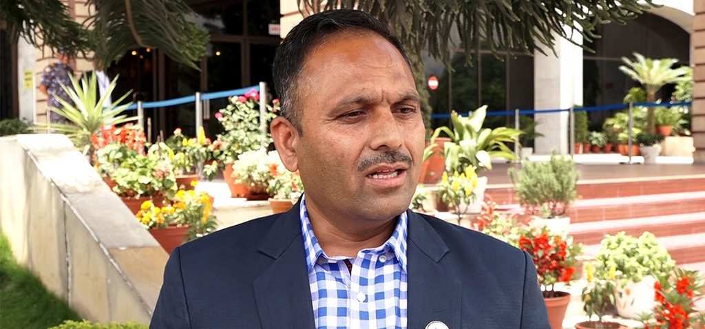 मोटरसाइकल दुर्घटनामा नेपाली कम्युनिष्ट पार्टीका नेता लेखनाथ दाहाल घाइते
