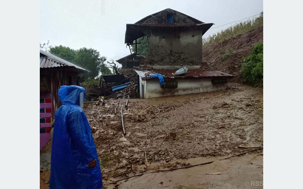पाल्पामा पहिरोमा परी दुई जनाको मृत्यु, तीन जना बेपत्ता