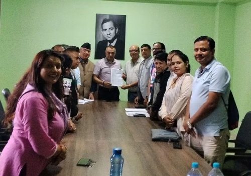 पत्रकारिता क्षेत्रलाई संकटमा पार्ने कुनै पनि निर्णय स्वीकार्य छैन : कांग्रेस सभापति थापा