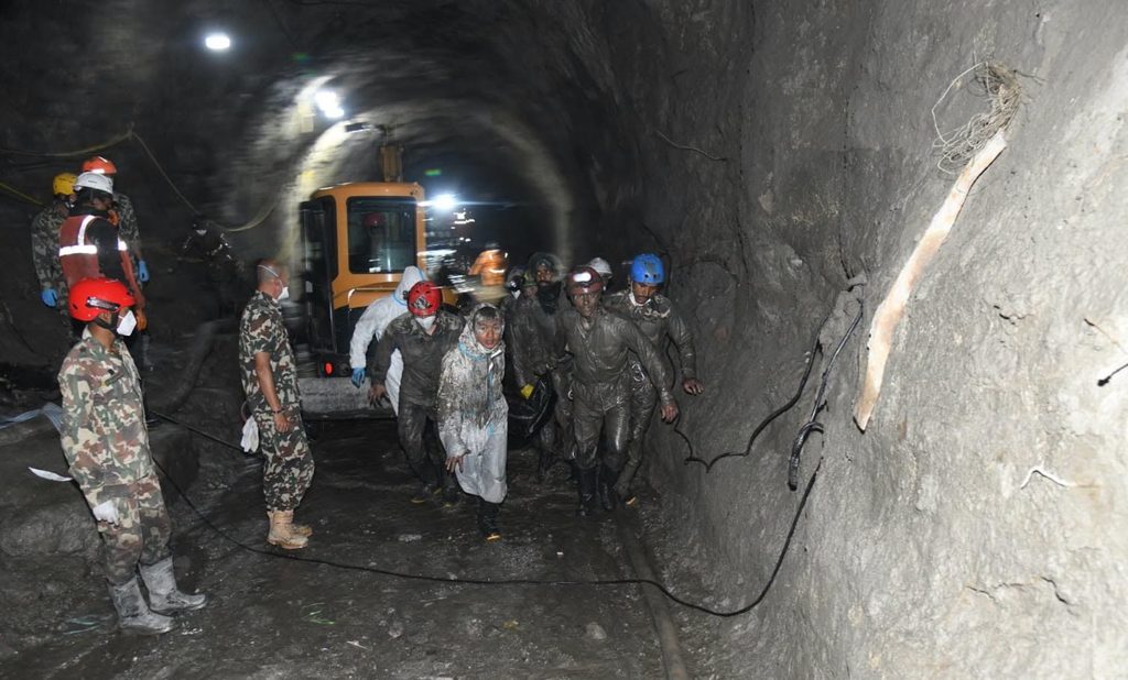 चिलिमेमा ४ र अप्पर त्रिशूलीमा ५ शव भेटिए