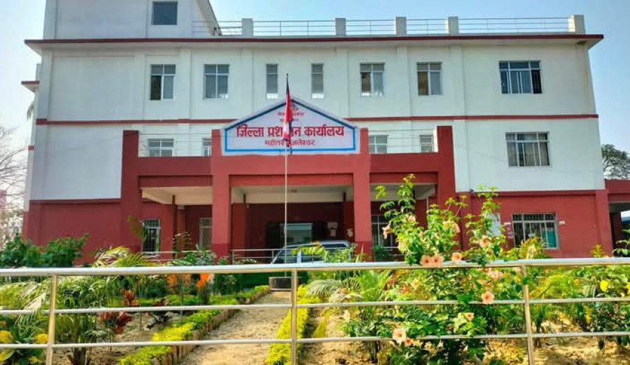 भारी वर्षा र हावाहुरीको पूर्वानुमानपछि महोत्तरी प्रशासनको सतर्क रहन अपिल