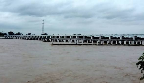 नारायणी नदीमा जलसतह खतराको तहभन्दा माथि, तटीय क्षेत्रमा बाढीको उच्च जोखिम