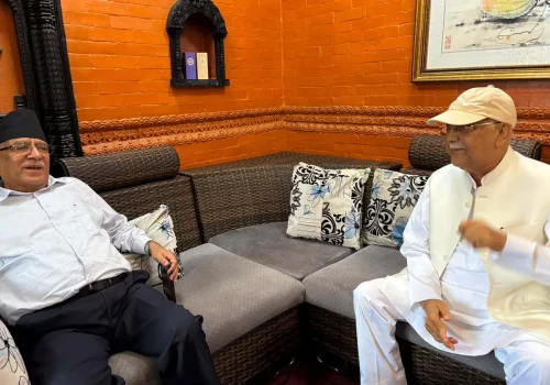 एमाले–नेकपाबीच सहकार्यको संवाद तीव्र, नेतृत्व संरचनाबारे विभिन्न विकल्पमा छलफल