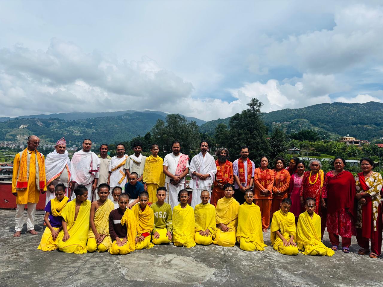 वैदिक शिक्षासँगै जीवनोपयोगी अभ्यास : पञ्चमहालक्ष्मीमा योग तथा साउन्ड हिलिङ प्रशिक्षण