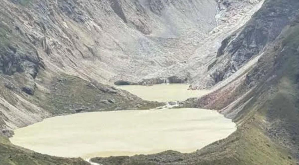 भुटानमा हिमताल विस्फोटपछि बाढी, मुख्य सडक बगाउँदा लाया क्षेत्र सडक सम्पर्कविहीन